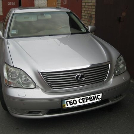 Lexus LS 430