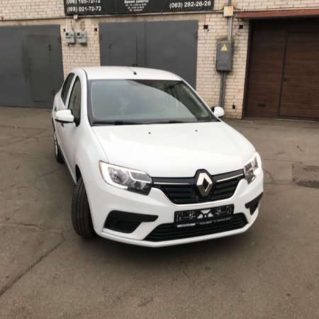 Renault Logan 1.0