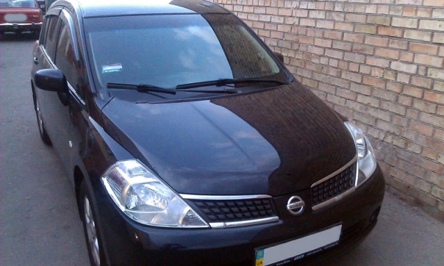 Nissan TIIDA