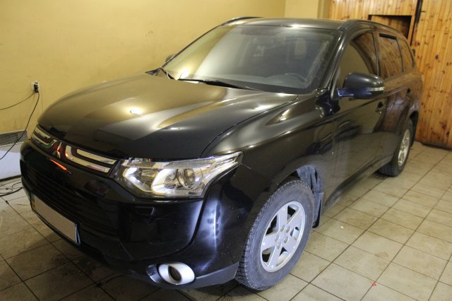 Mitsubishi Outlander (Міцубісі Аутлендер) XL
