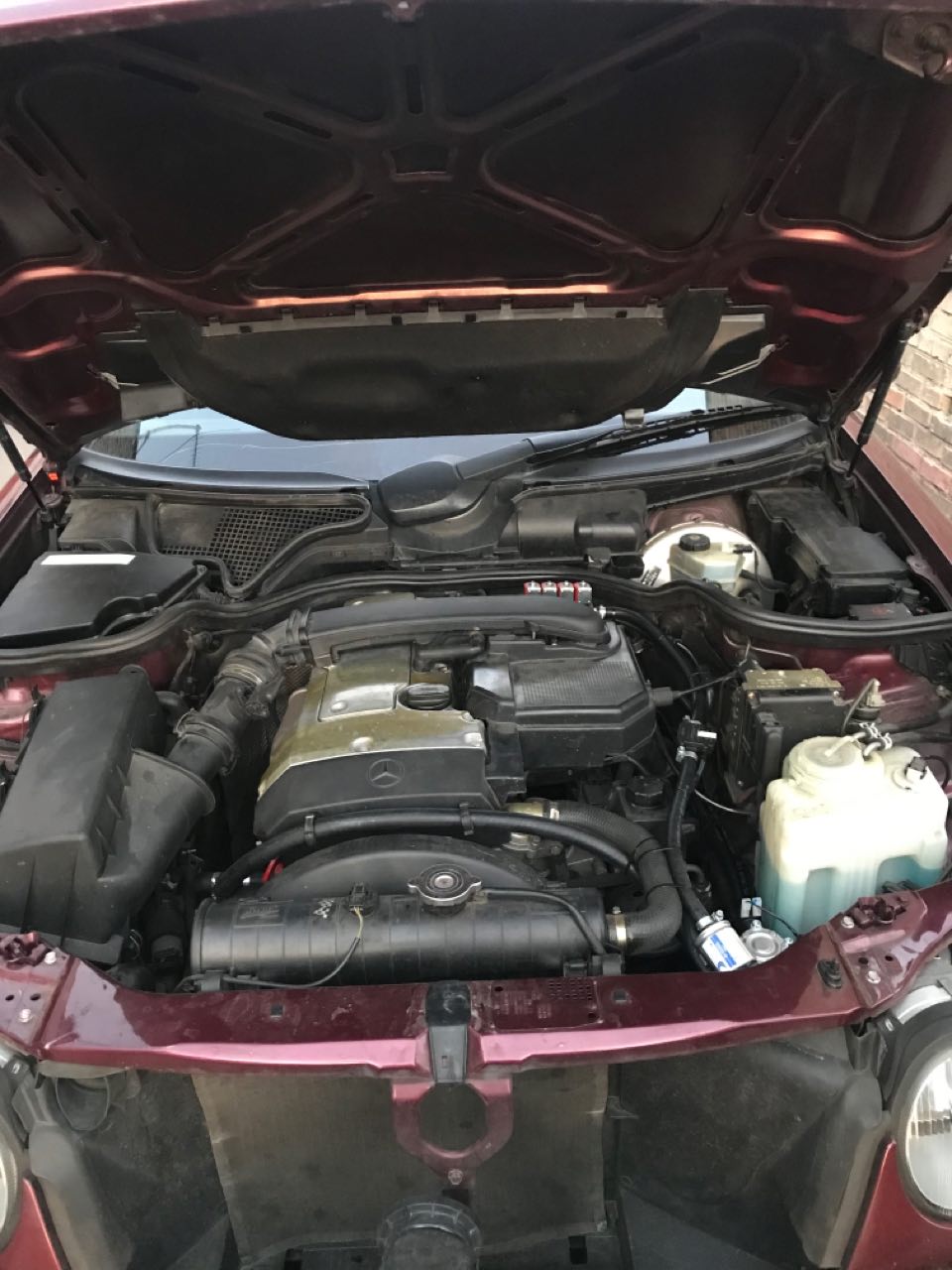 Mercedes Benz E180